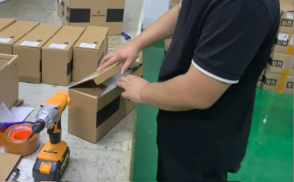 高效组装组合阀并进行检测，确保组合阀的性能和可靠性(图2)